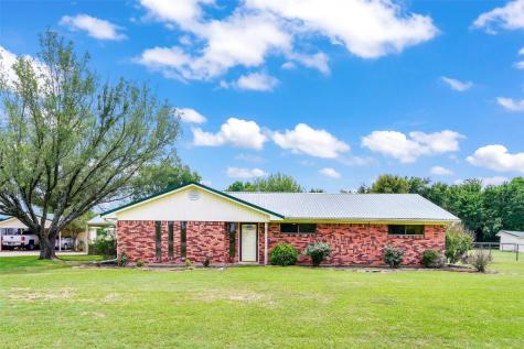 4574 N State Highway 121 Bonham TX 75418