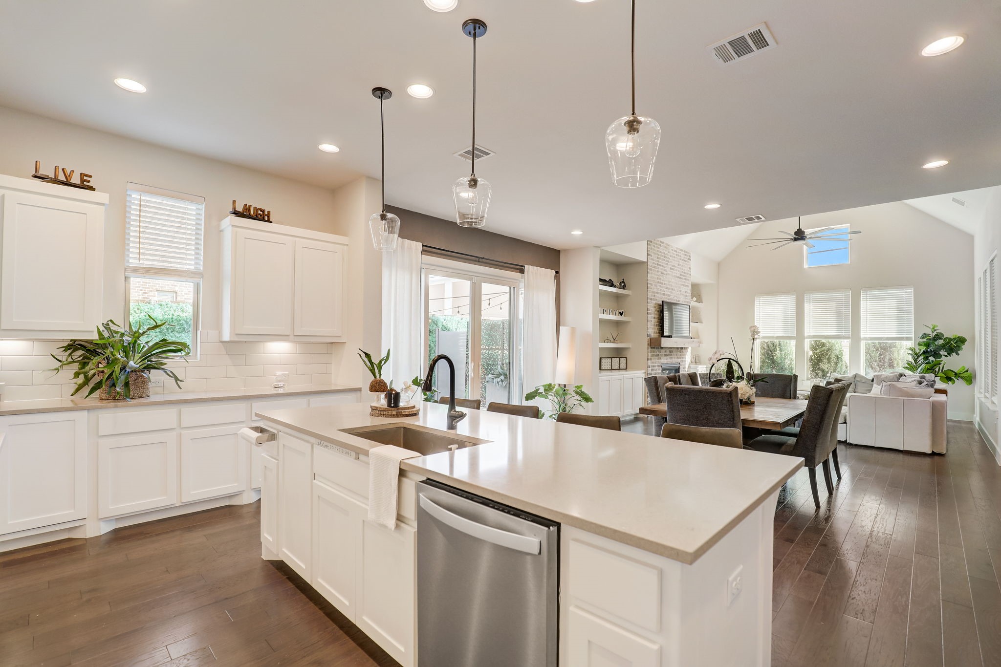 8060 Sarahville Drive Dallas TX 75252