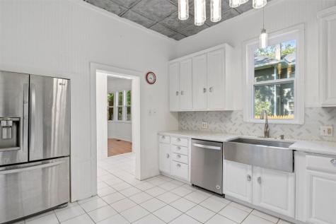 1123 W Gandy Street Denison TX 75020