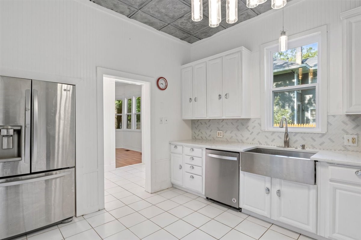 1123 W Gandy Street Denison TX 75020