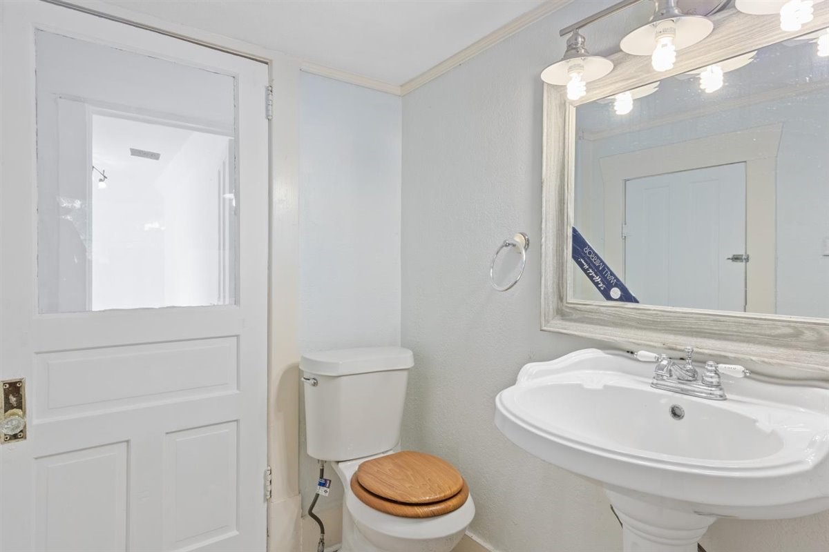 1123 W Gandy Street Denison TX 75020