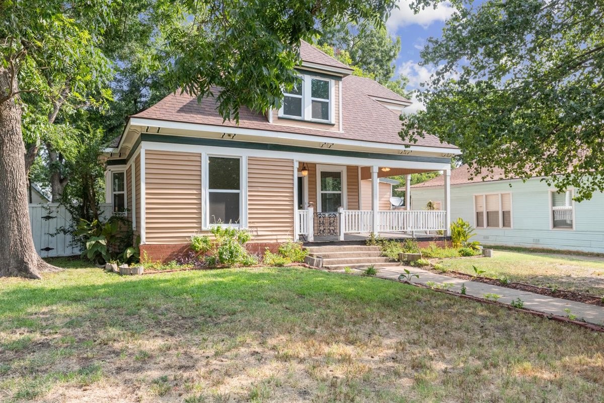 1123 W Gandy Street Denison TX 75020