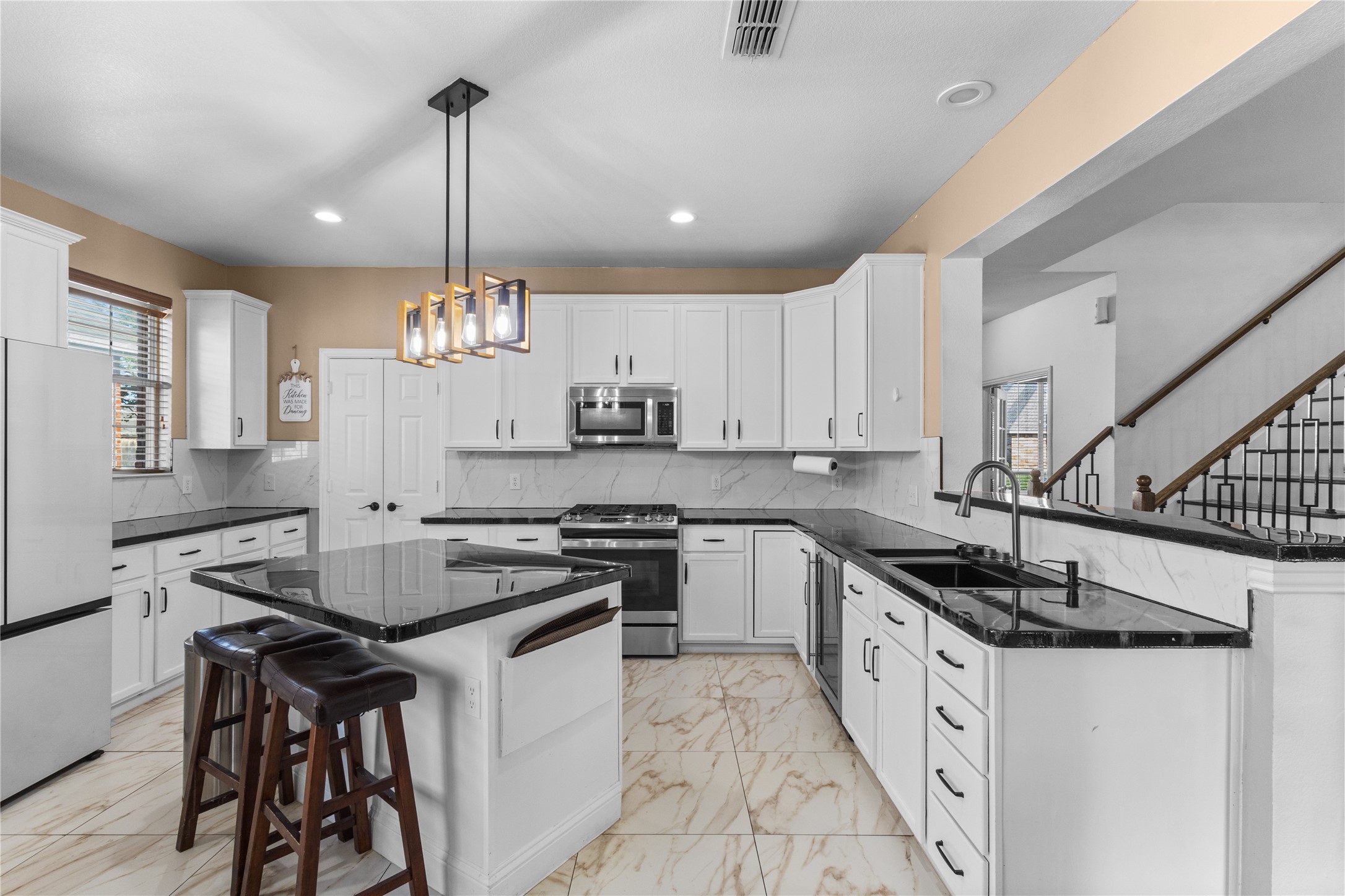 7013 Bickers Drive Rowlett TX 75089