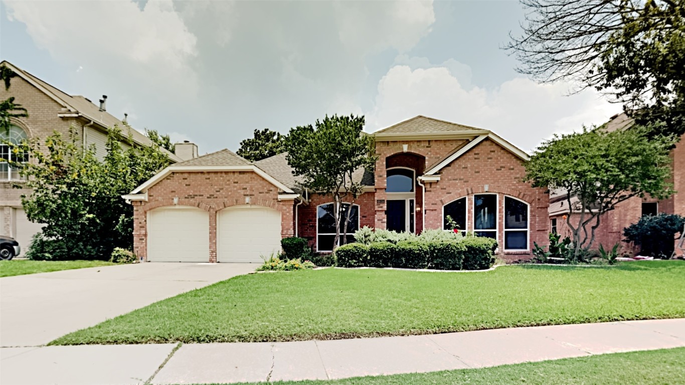 4616 Heatherbrook Lane Grand Prairie TX 75052