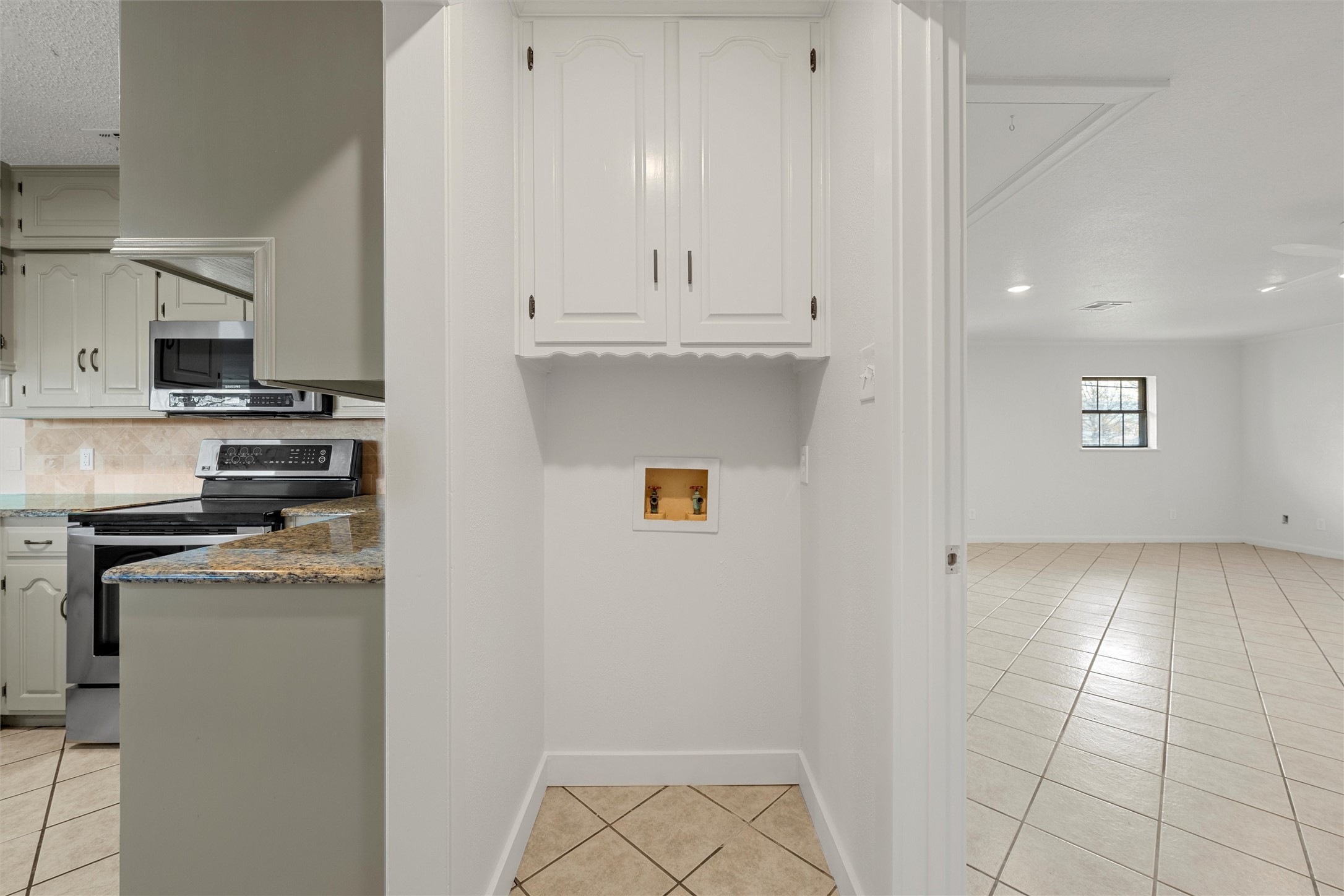 608 S Colorado Street Whitney TX 76692