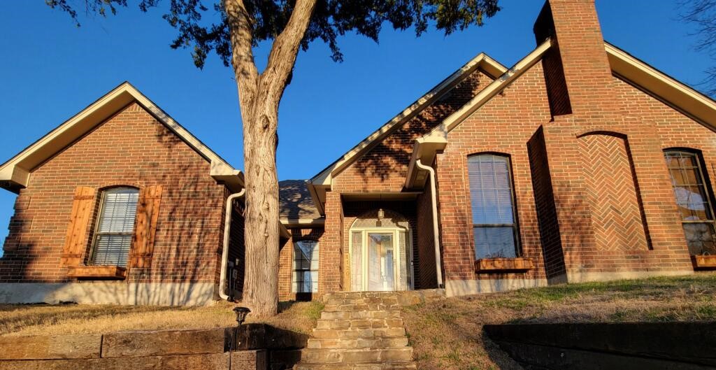 1120 Canyon Ridge Drive Desoto TX 75115