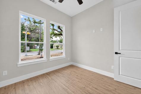 4323 Metropolitan Avenue Dallas TX 75210