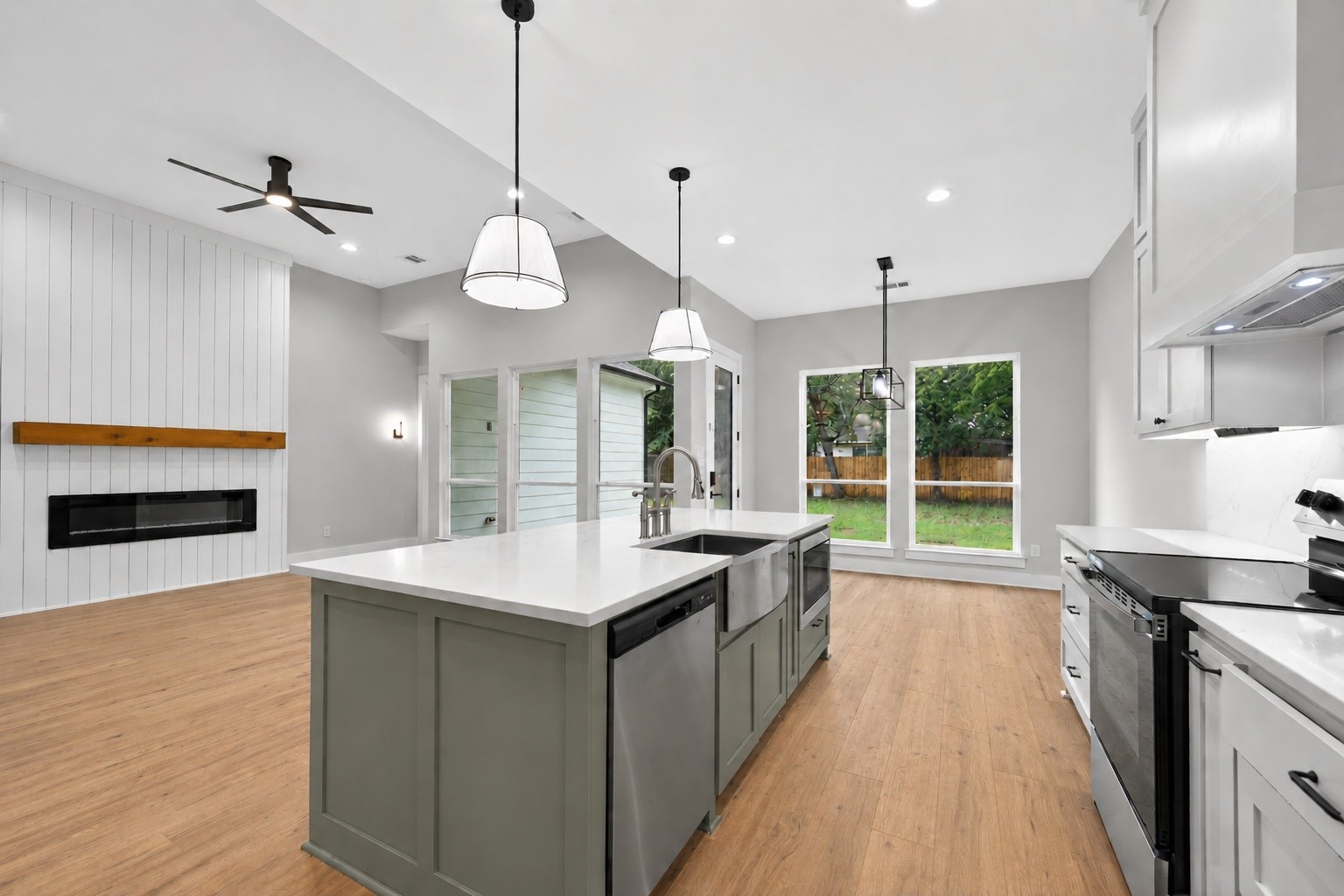 4323 Metropolitan Avenue Dallas TX 75210