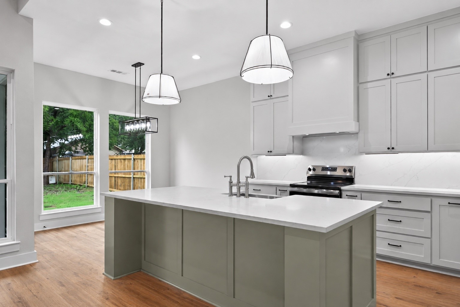 4323 Metropolitan Avenue Dallas TX 75210