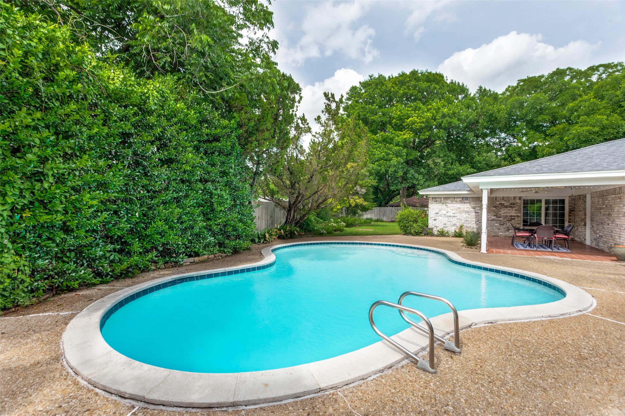 4128 Coral Circle Benbrook TX 76126