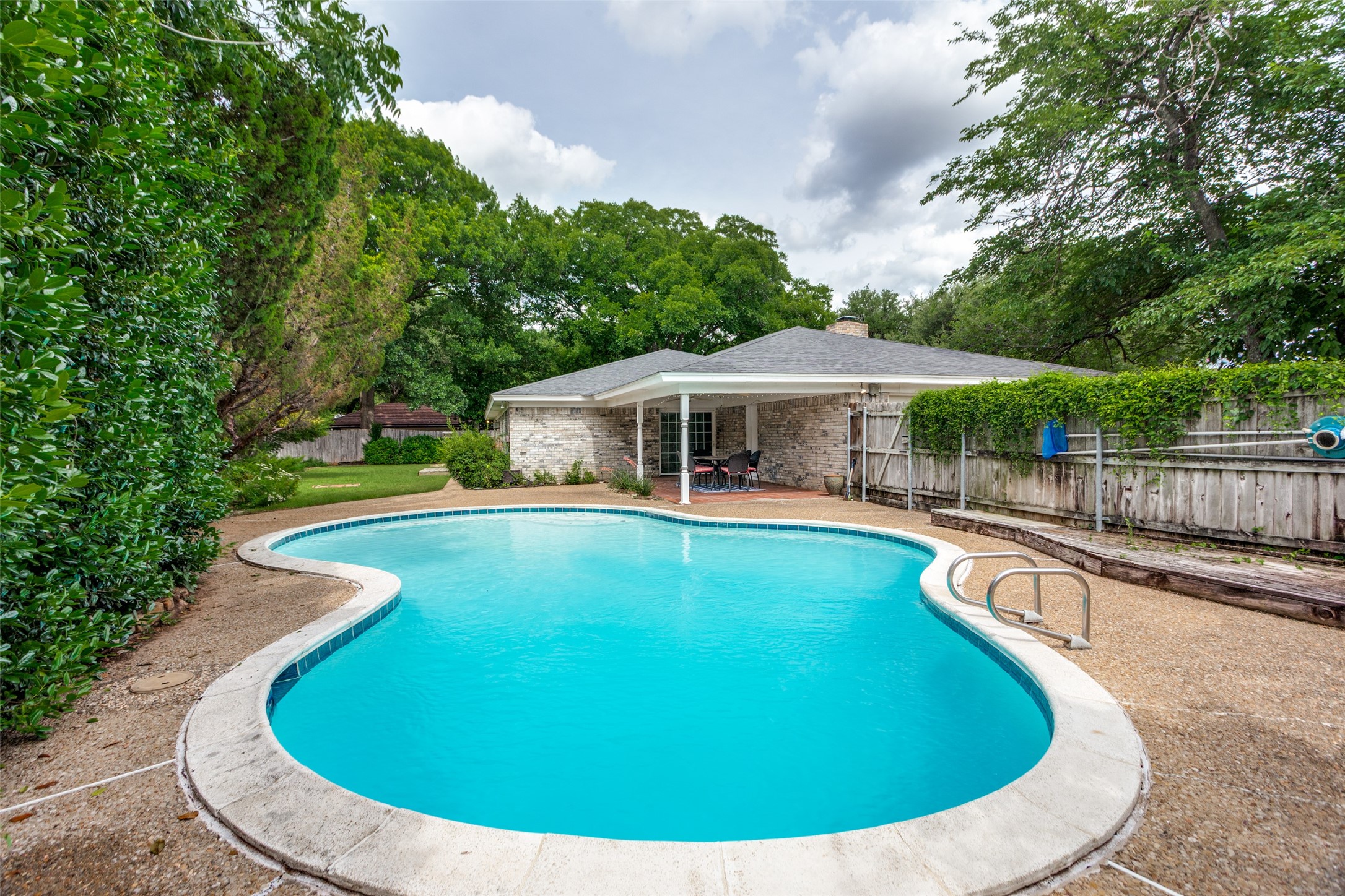 4128 Coral Circle Benbrook TX 76126