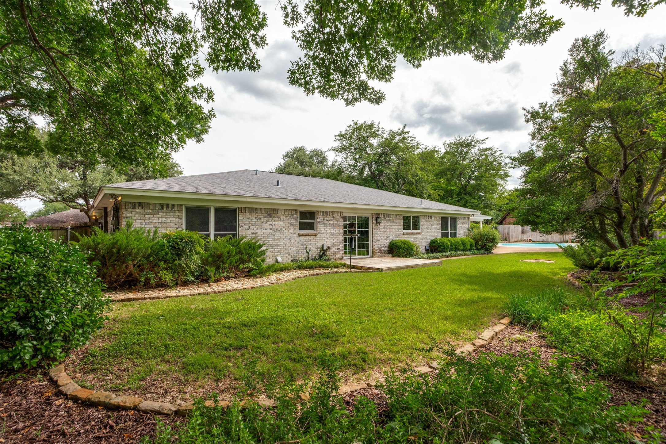 4128 Coral Circle Benbrook TX 76126