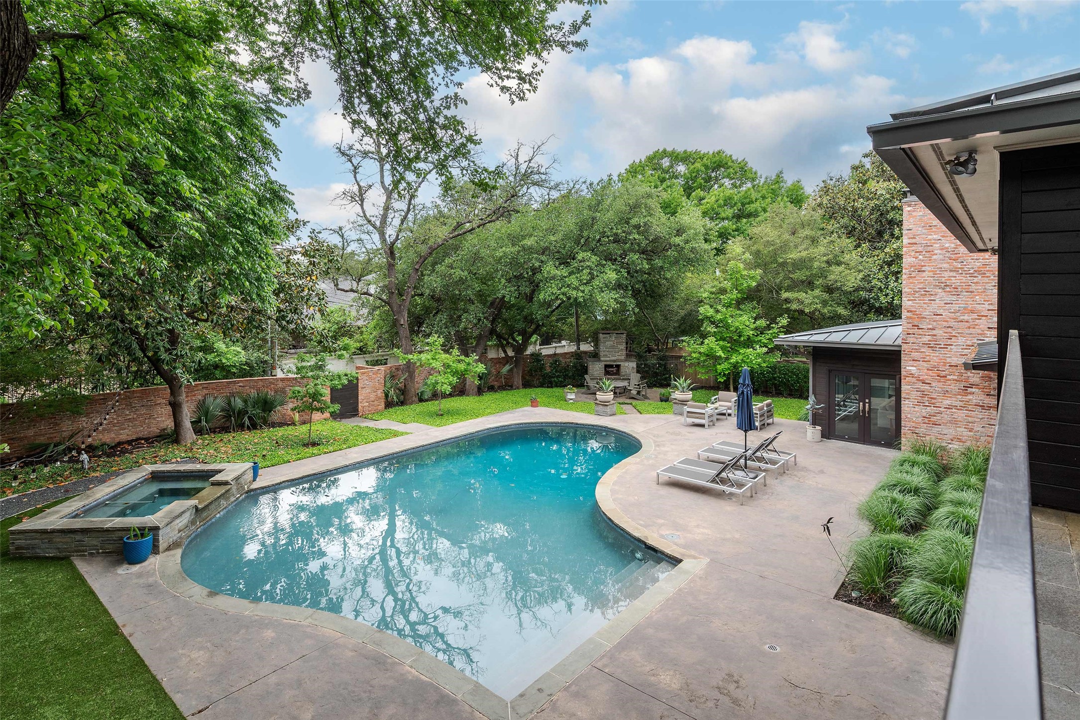 5356 Drane Drive Dallas TX 75209