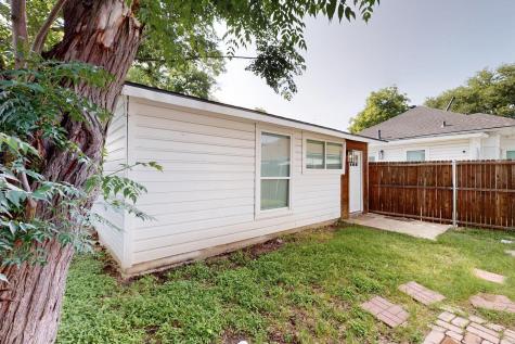 712 W 8th Street Dallas TX 75208