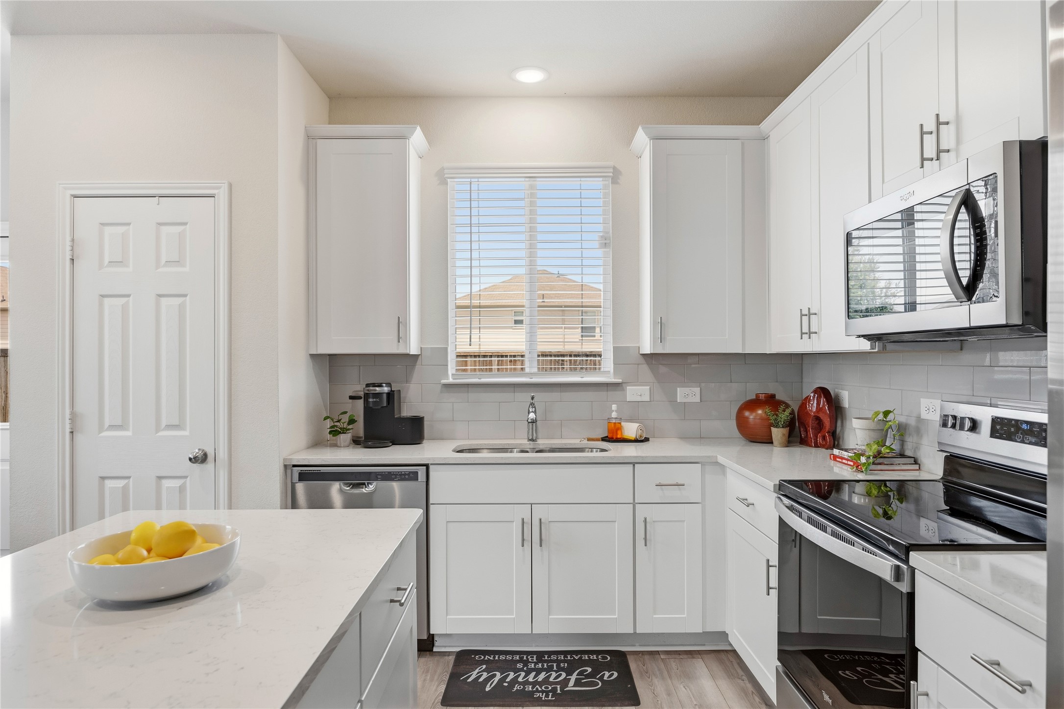 1145 Vernon Drive Aubrey TX 76227