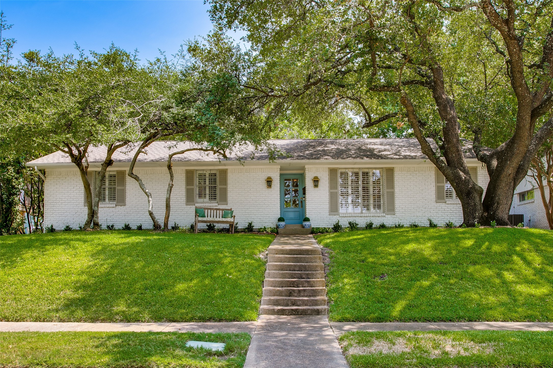 9732 Wisterwood Drive Dallas TX 75238
