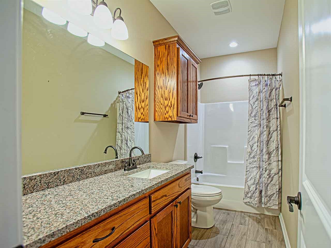 111 Oak Street Emory TX 75440
