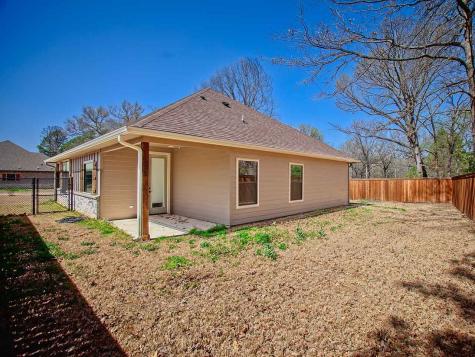 111 Oak Street Emory TX 75440