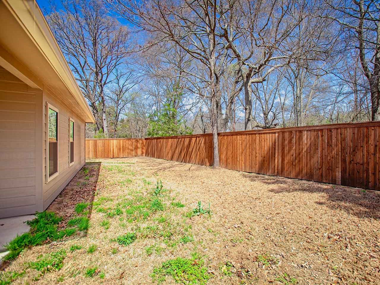 111 Oak Street Emory TX 75440