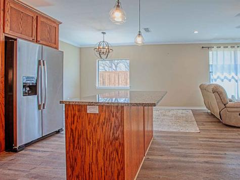 111 Oak Street Emory TX 75440