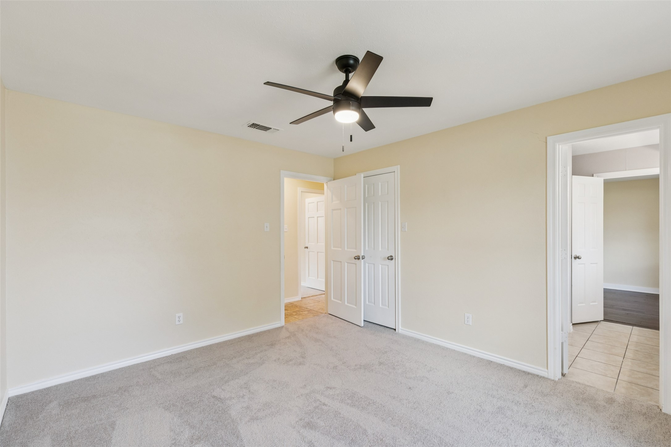 133 N Crestwood Boulevard Desoto TX 75115