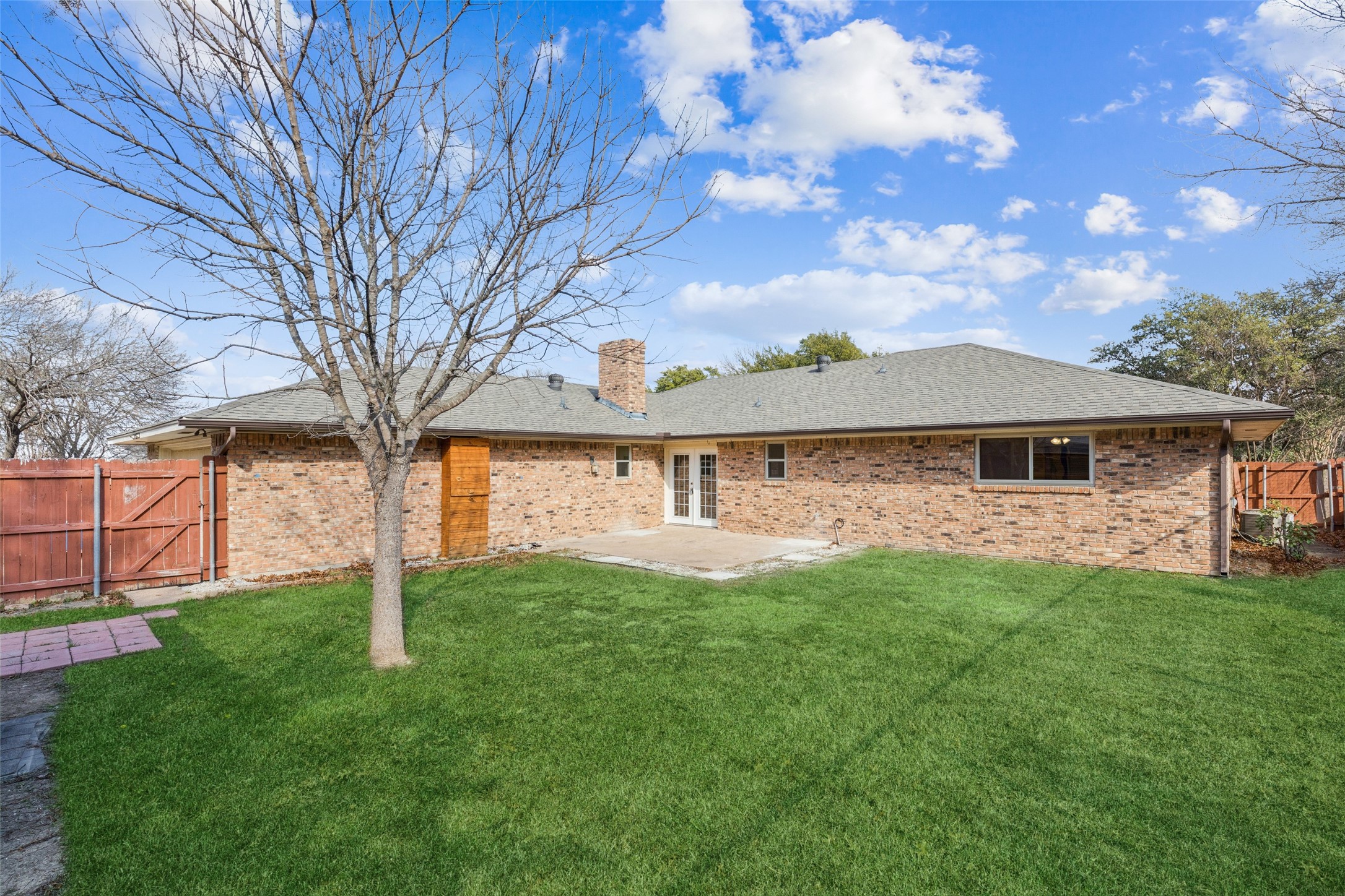 133 N Crestwood Boulevard Desoto TX 75115