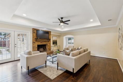 133 N Crestwood Boulevard Desoto TX 75115
