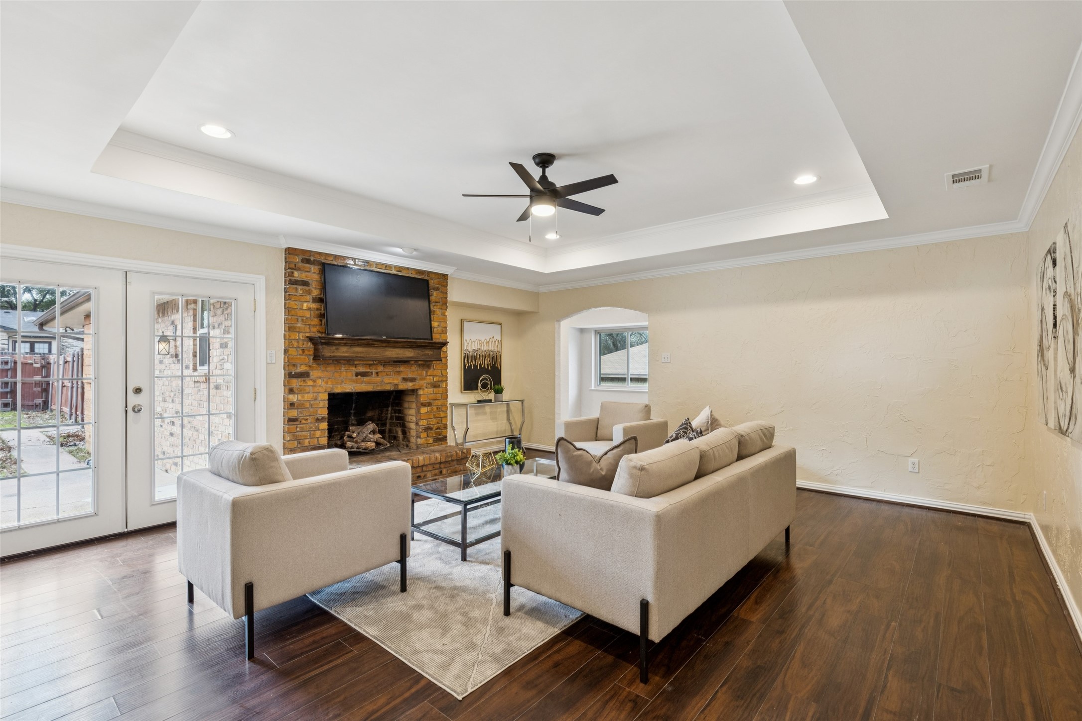 133 N Crestwood Boulevard Desoto TX 75115
