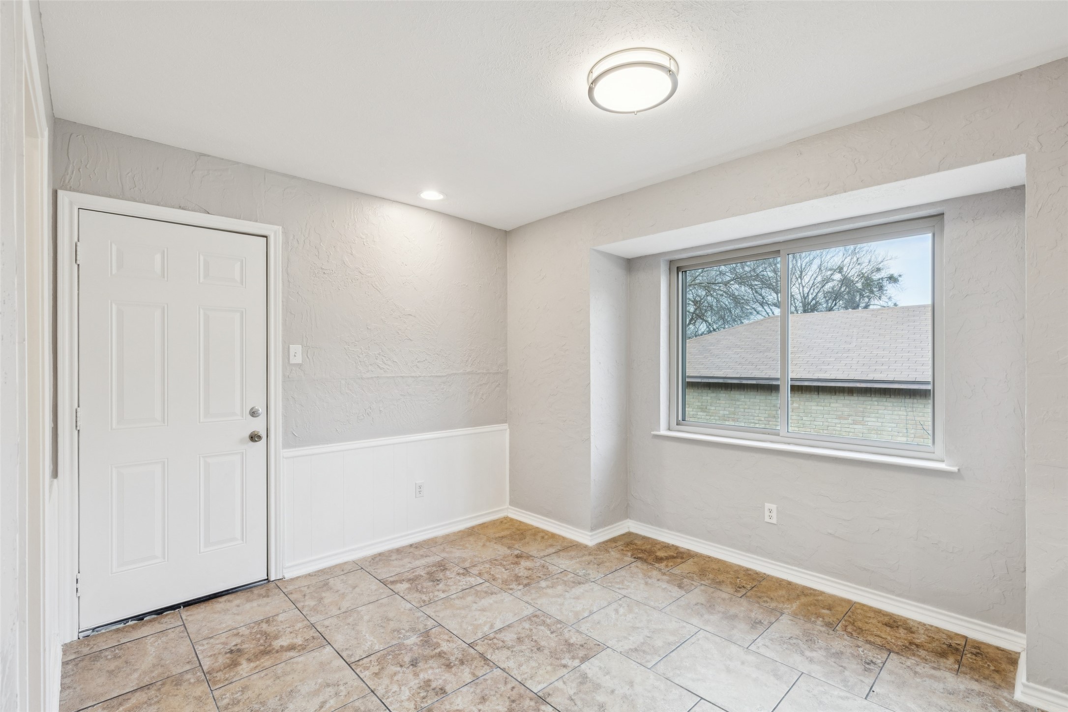 133 N Crestwood Boulevard Desoto TX 75115