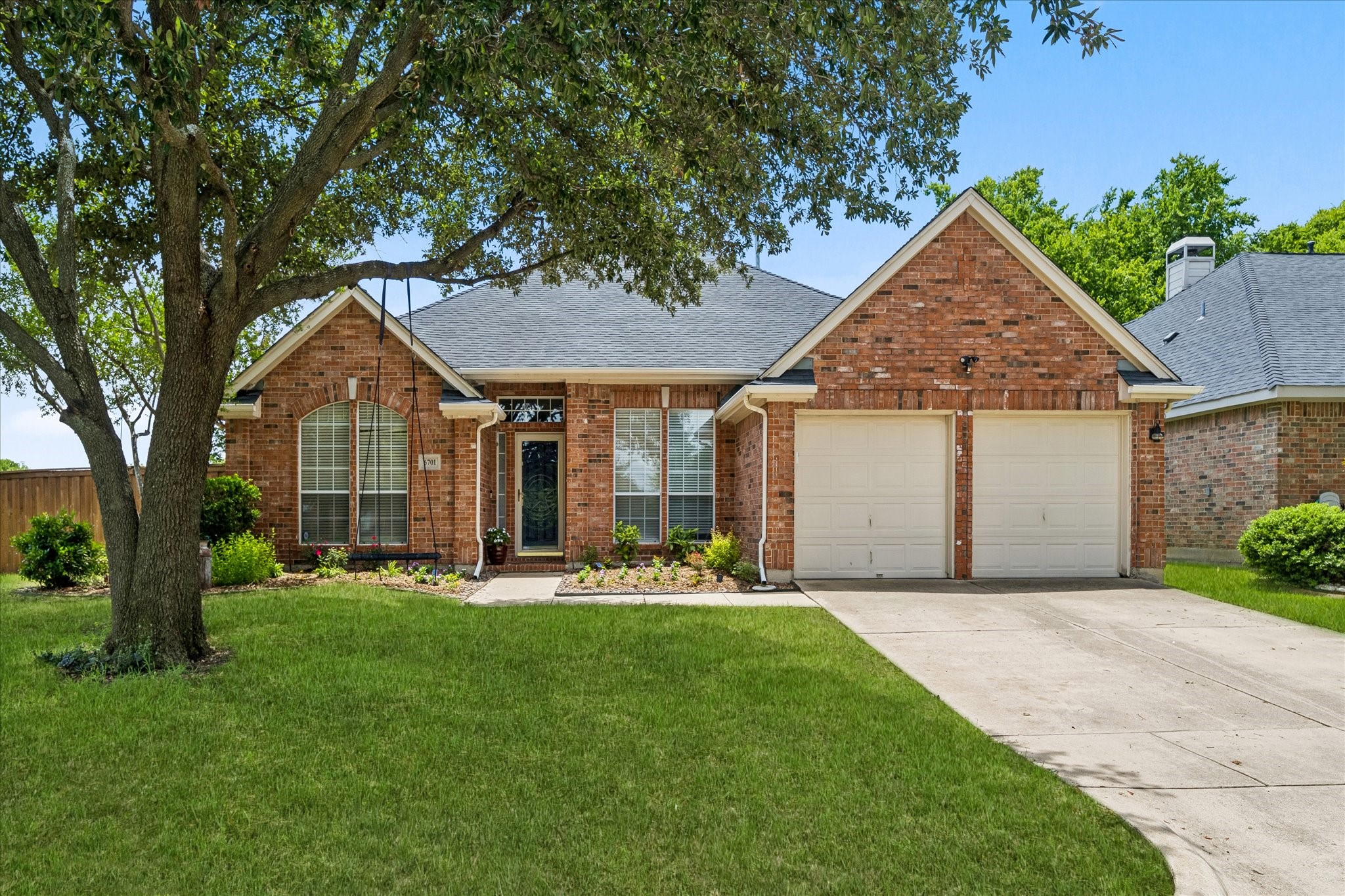 6701 Briarwood Drive Fort Worth TX 76132