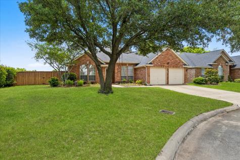 6701 Briarwood Drive Fort Worth TX 76132