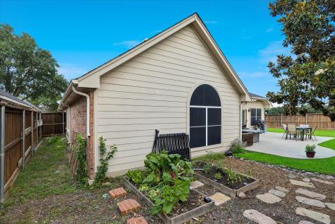6701 Briarwood Drive Fort Worth TX 76132