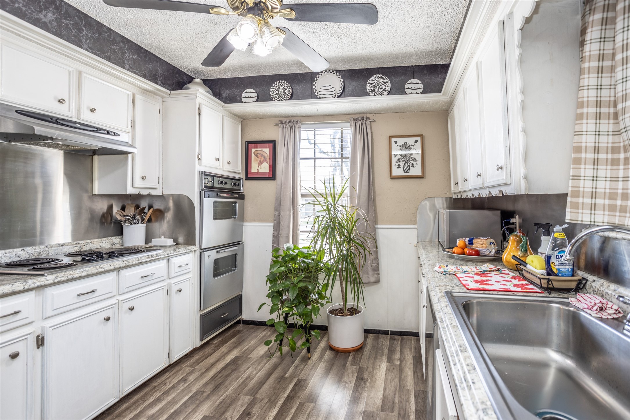 2005 Brentwood Street Gainesville TX 76240