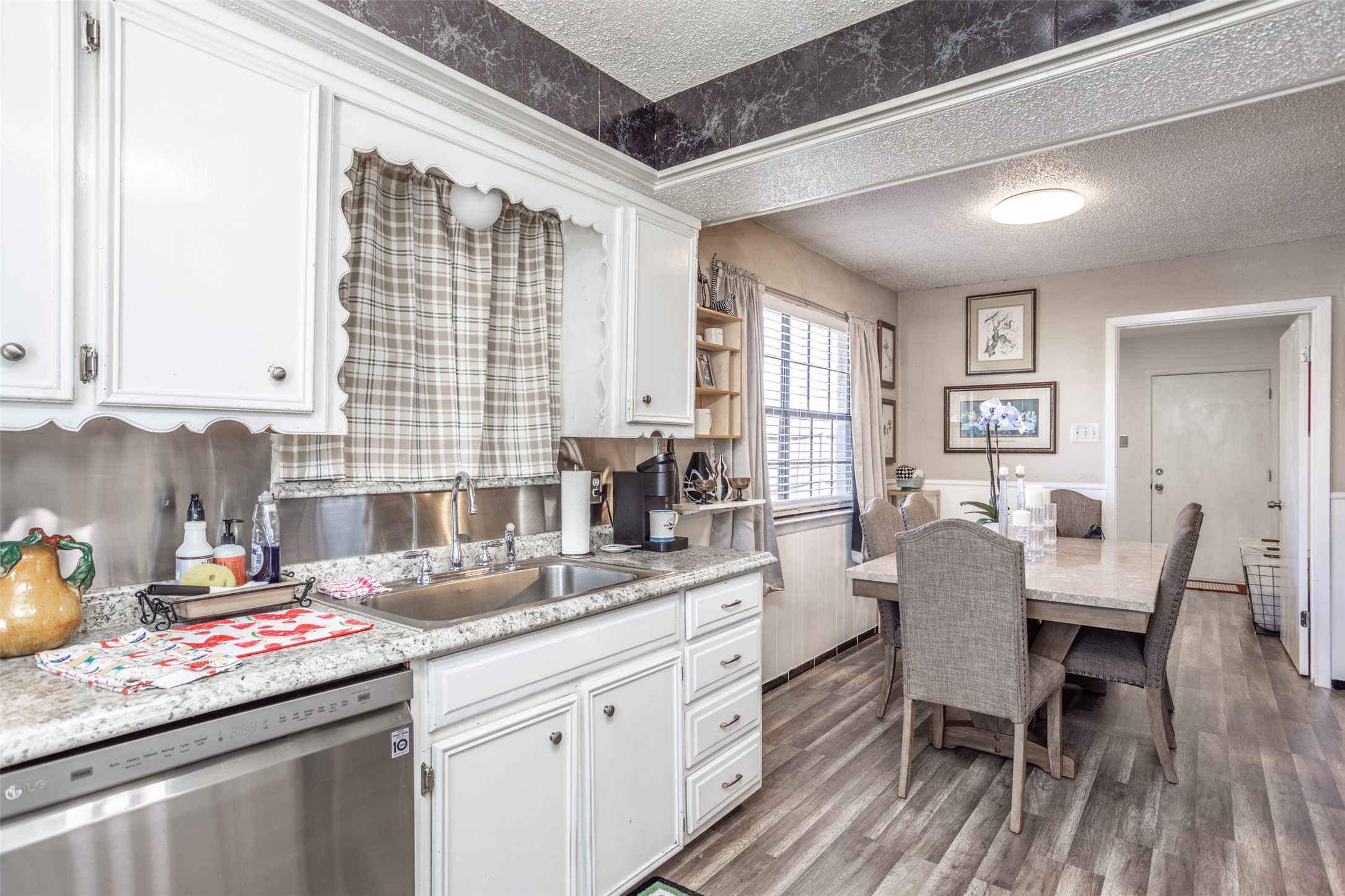 2005 Brentwood Street Gainesville TX 76240