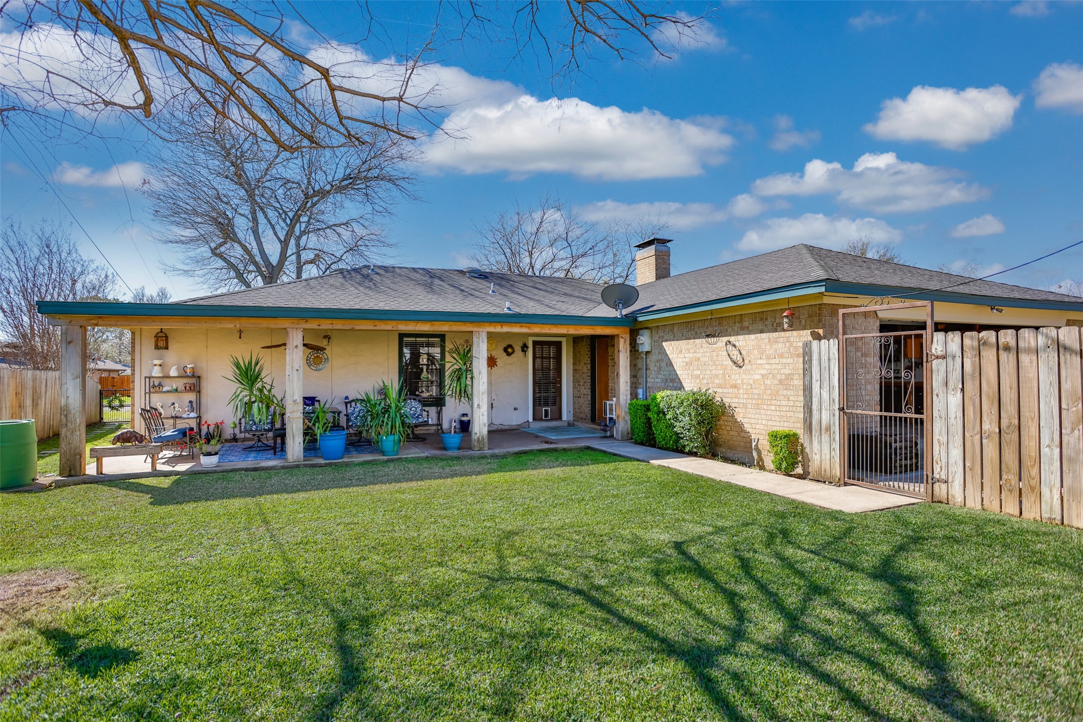 2005 Brentwood Street Gainesville TX 76240