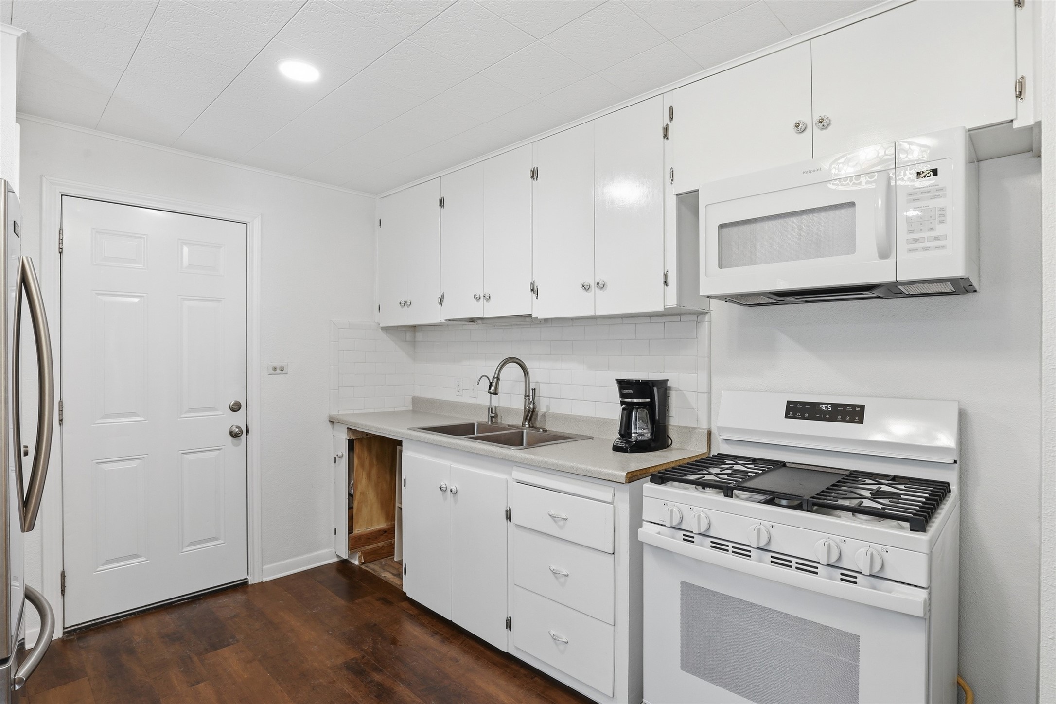 320 W Rucker Street Granbury TX 76048