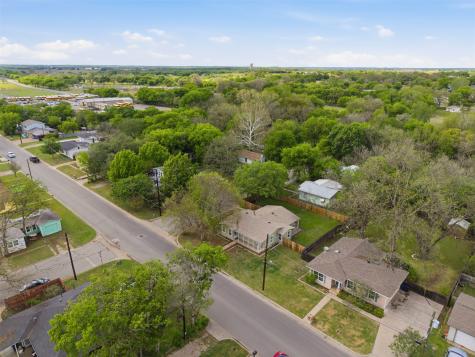 320 W Rucker Street Granbury TX 76048
