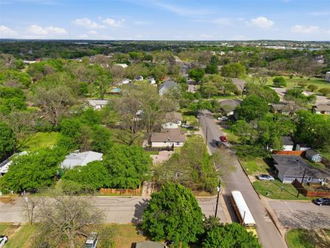 320 W Rucker Street Granbury TX 76048