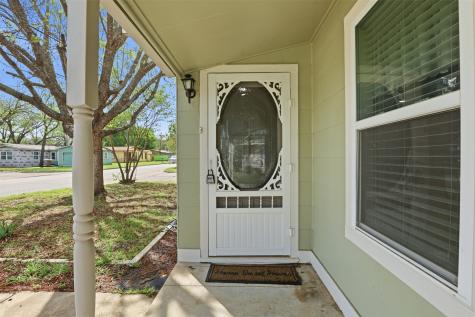 320 W Rucker Street Granbury TX 76048