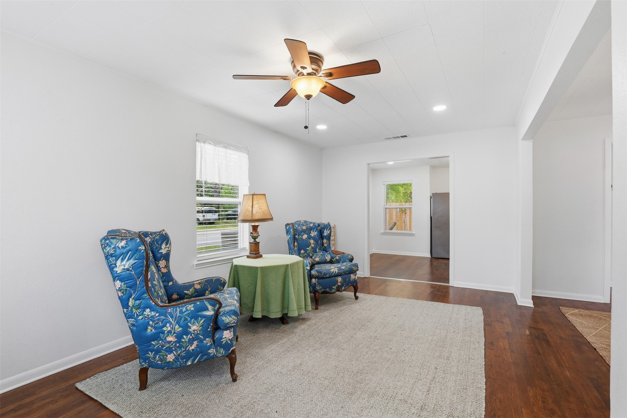 320 W Rucker Street Granbury TX 76048