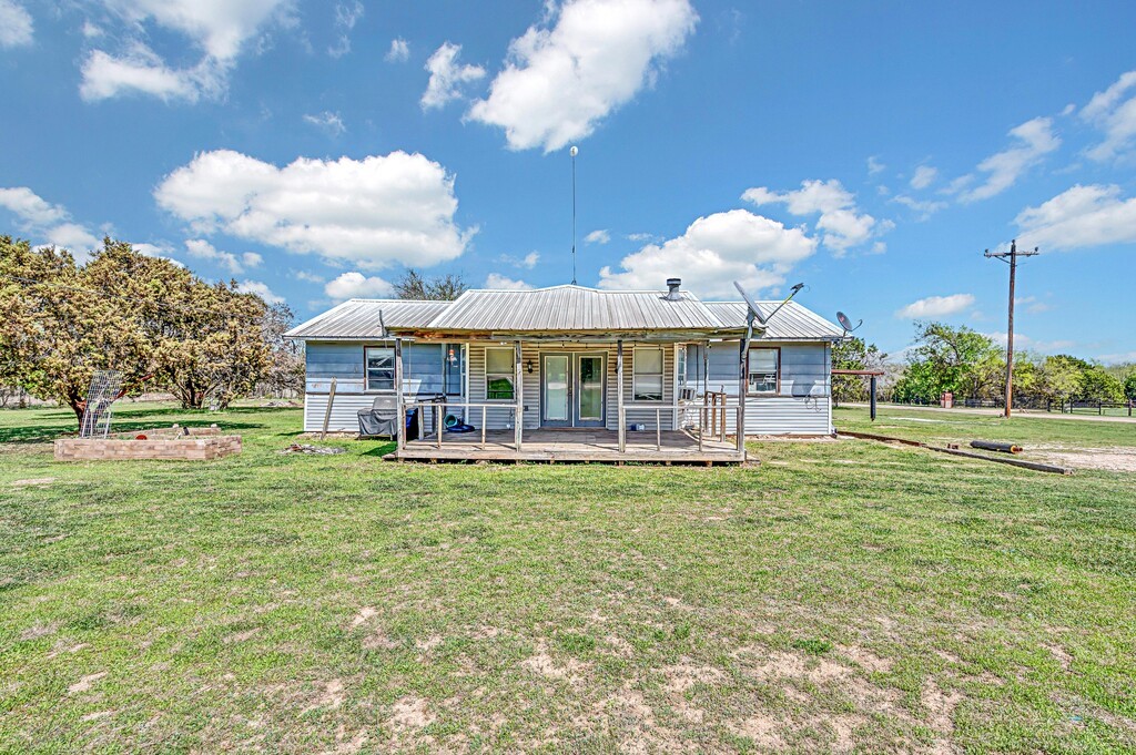 105 County Road 3590 China Spring TX 76633