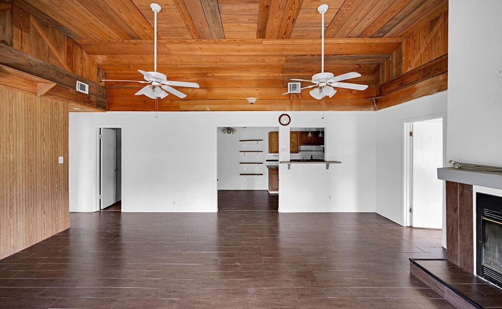 105 County Road 3590 China Spring TX 76633