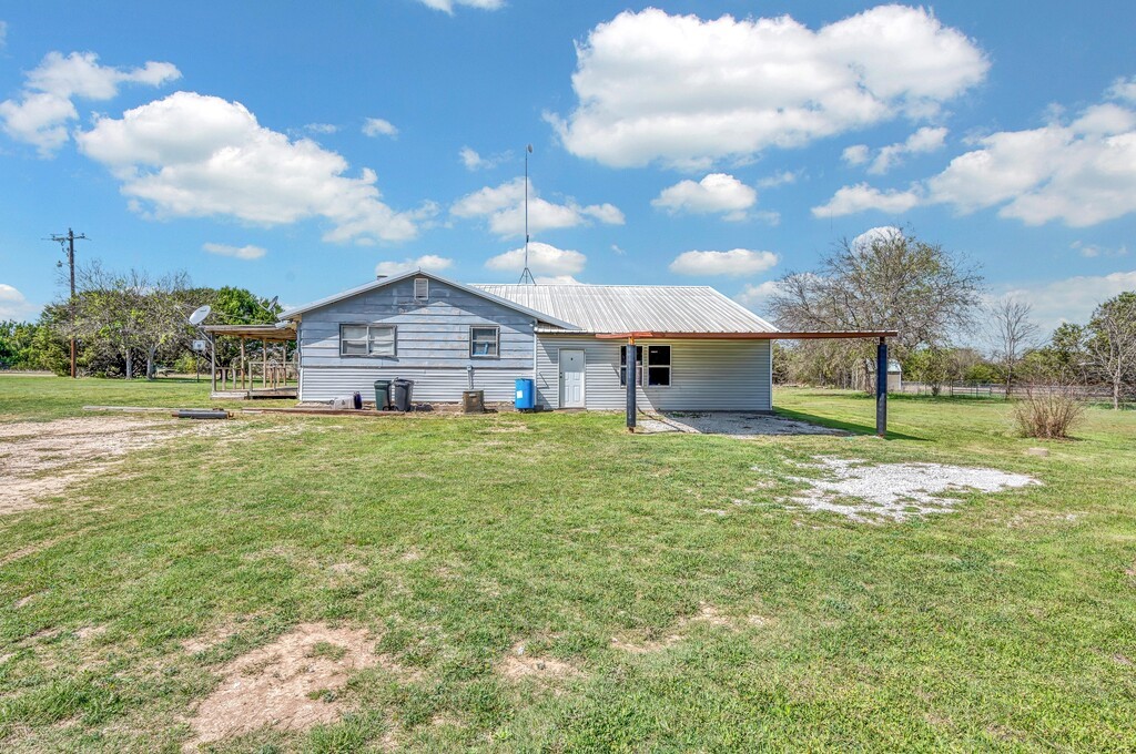 105 County Road 3590 China Spring TX 76633