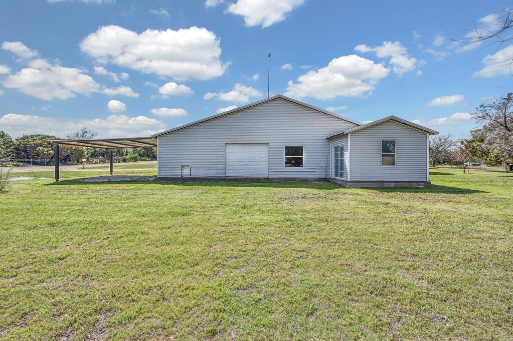 105 County Road 3590 China Spring TX 76633