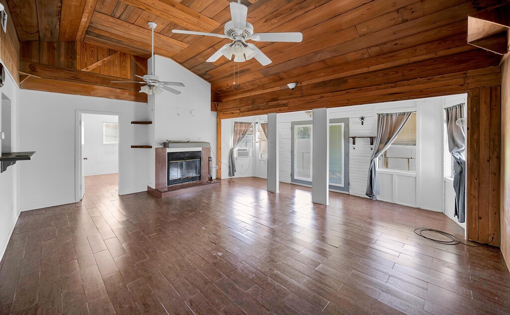105 County Road 3590 China Spring TX 76633