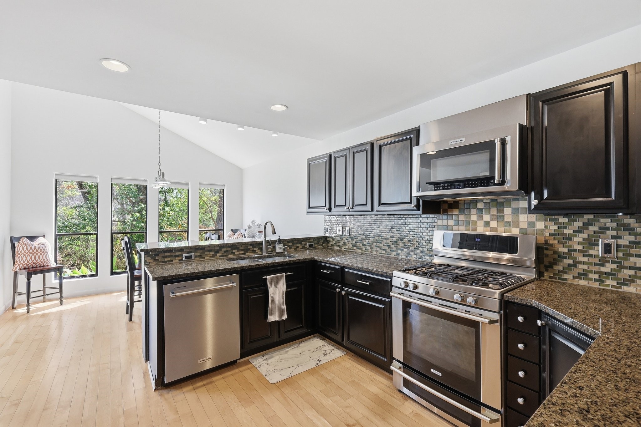 3718 Wooded Creek Drive Farmers Branch TX 75244