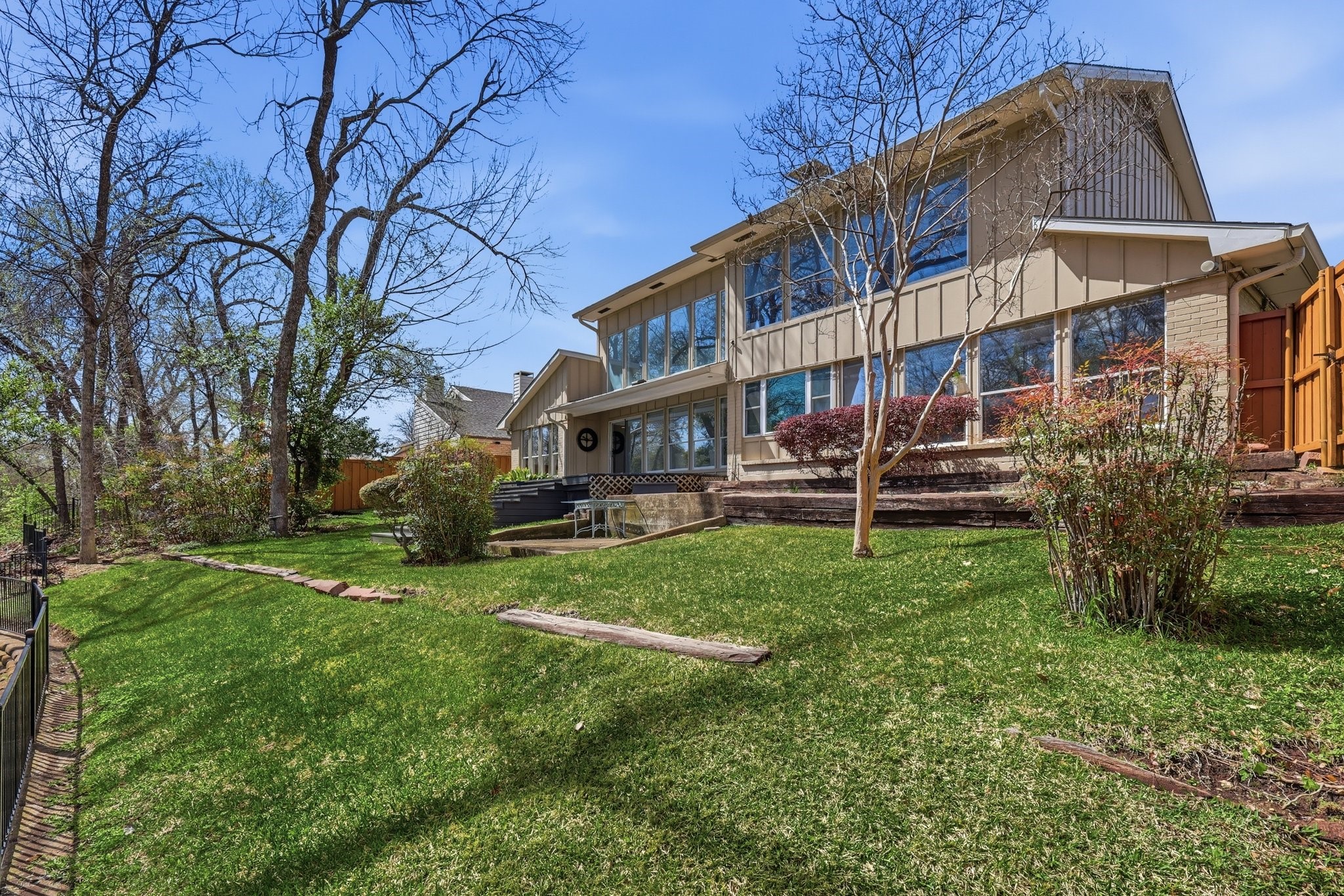3718 Wooded Creek Drive Farmers Branch TX 75244