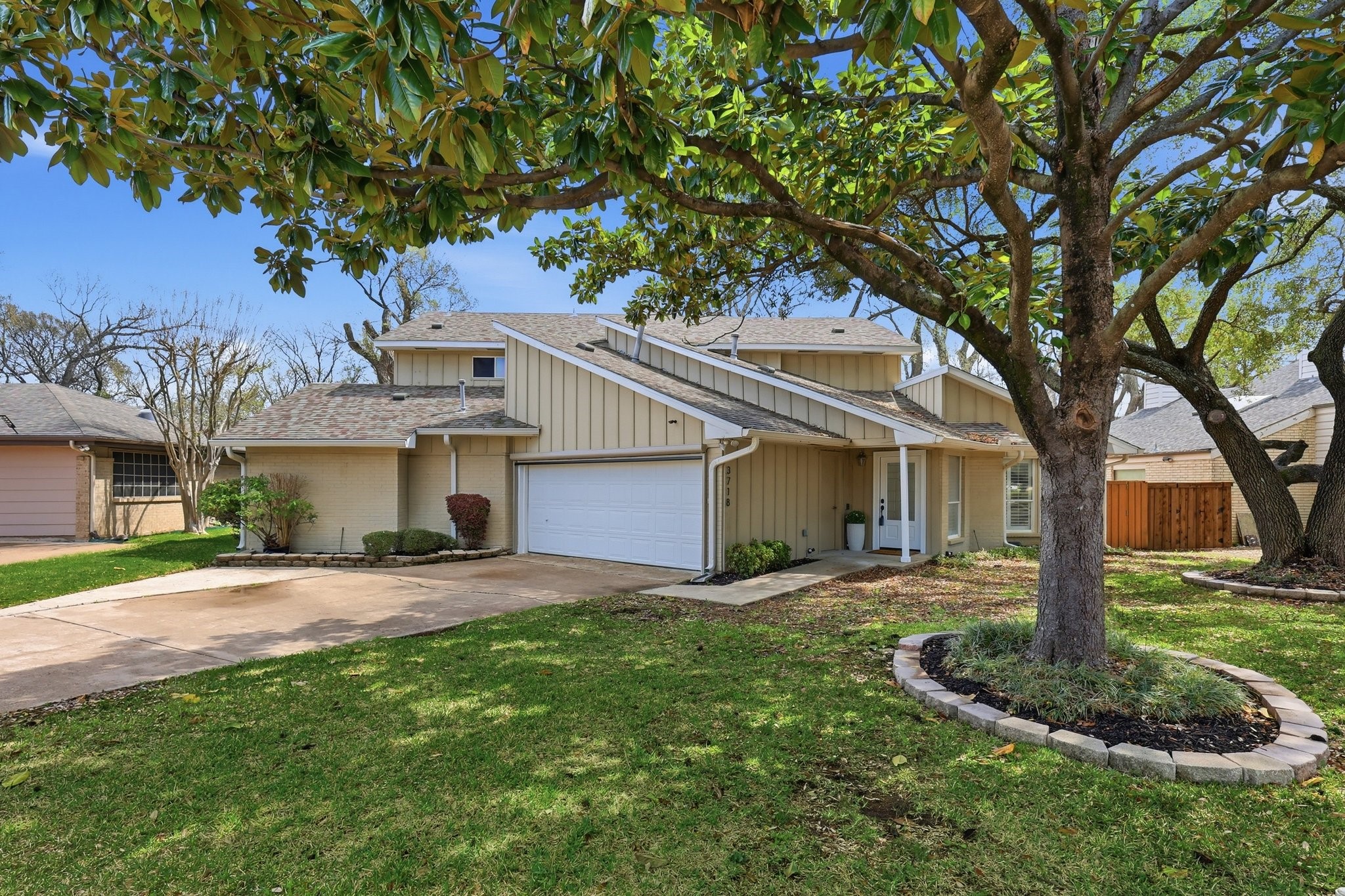 3718 Wooded Creek Drive Farmers Branch TX 75244