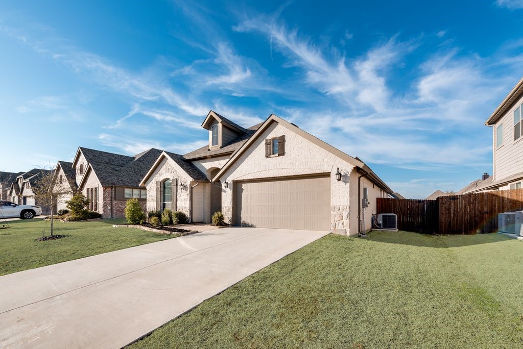 208 Joseph Drive Princeton TX 75407