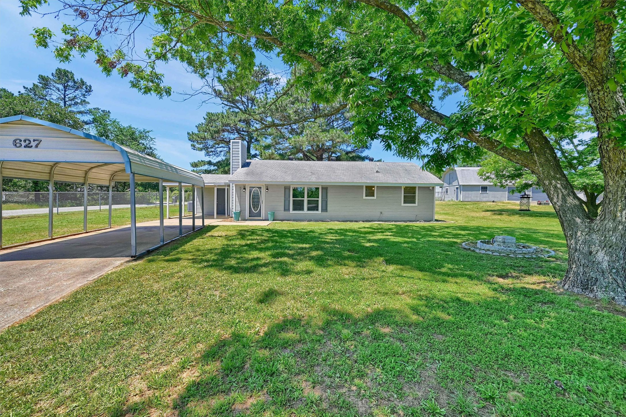 627 Coe Road Denison TX 75021
